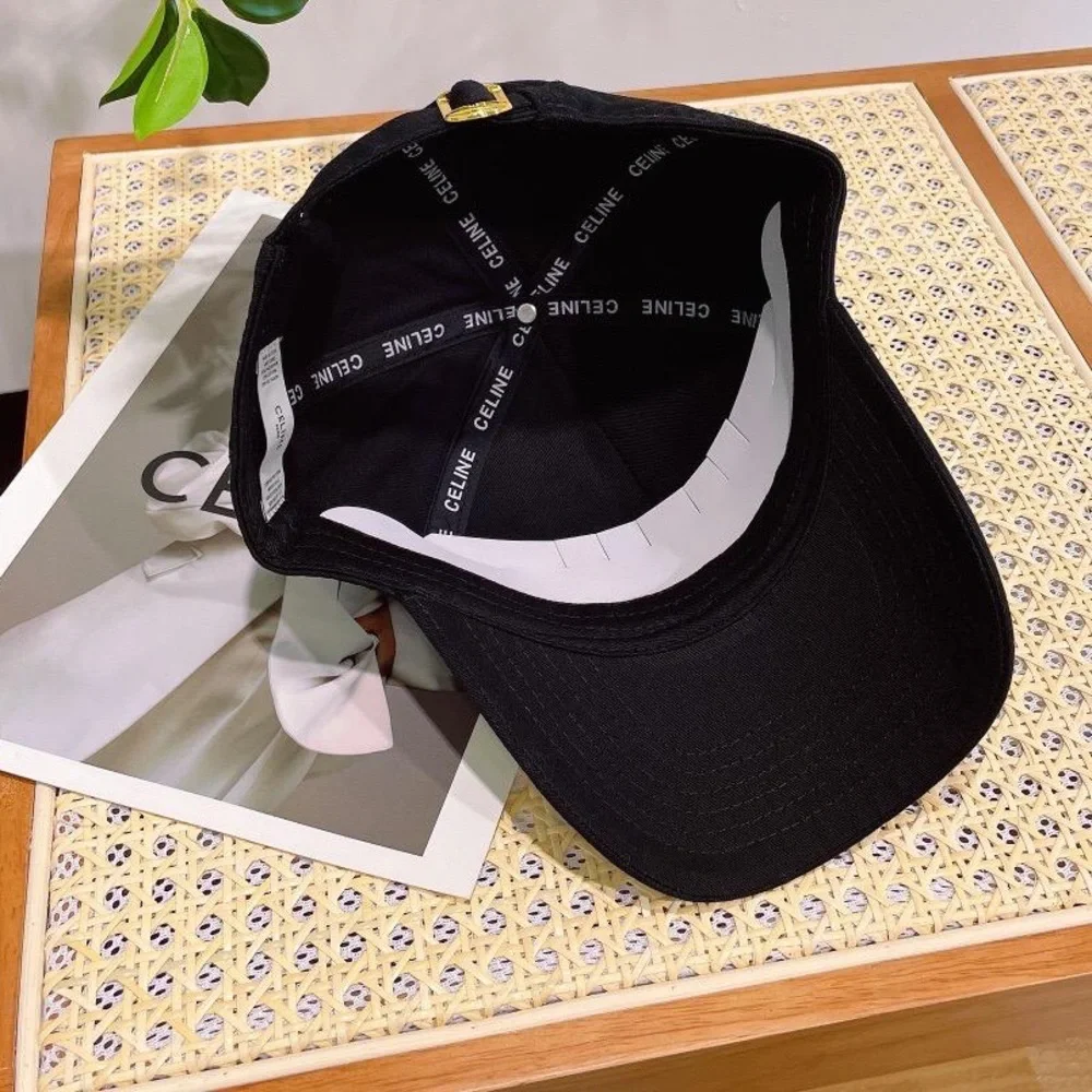 CELINE TRIOMPHE BASEBALL CAP IN COTTON Size
M NWOT with DUSTING BAG - Picture 6 of 7